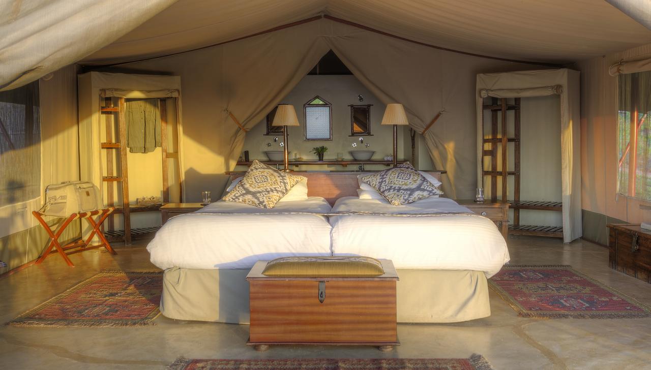 Entumoto Main Camp Hotel Ololaimutiek Bagian luar foto